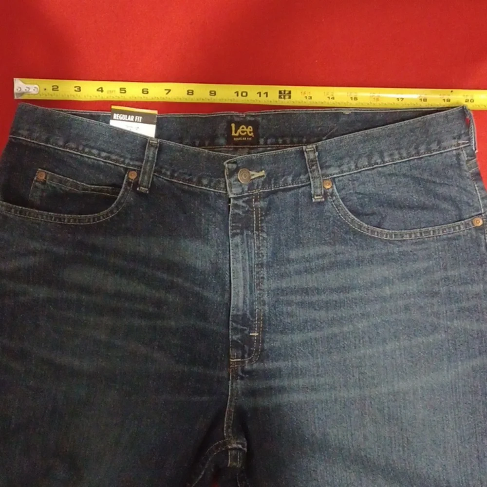 Size 40 x 36 mens blue jeans 